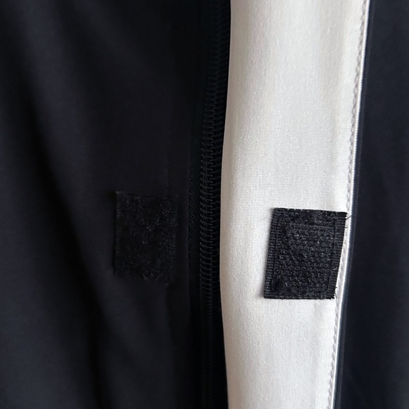 Bebe Black and White Women's hooded windbreaker Jacket - Picture 5 of 14